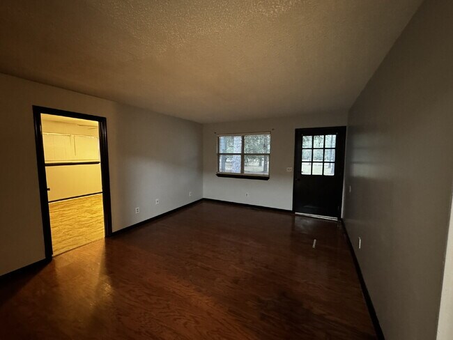 Foto del edificio - Home For Rent