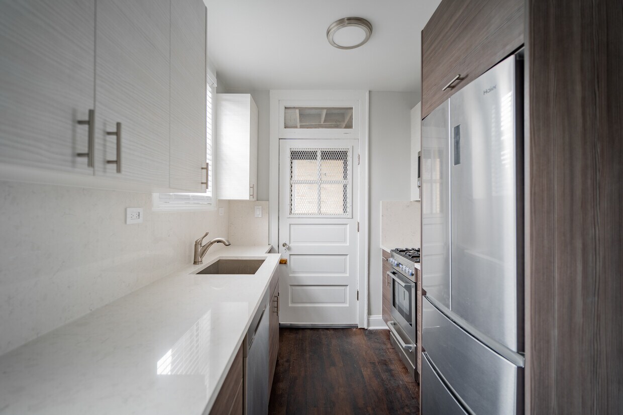 Foto principal - 4325 N Hermitage Ave