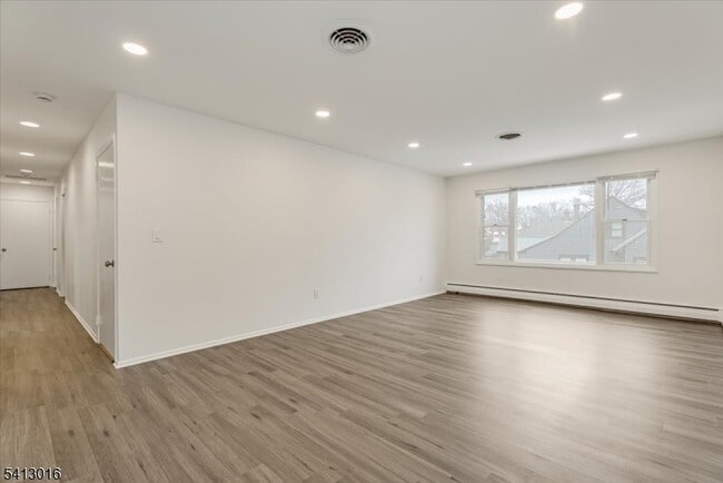 Building Photo - 35 Field Rd