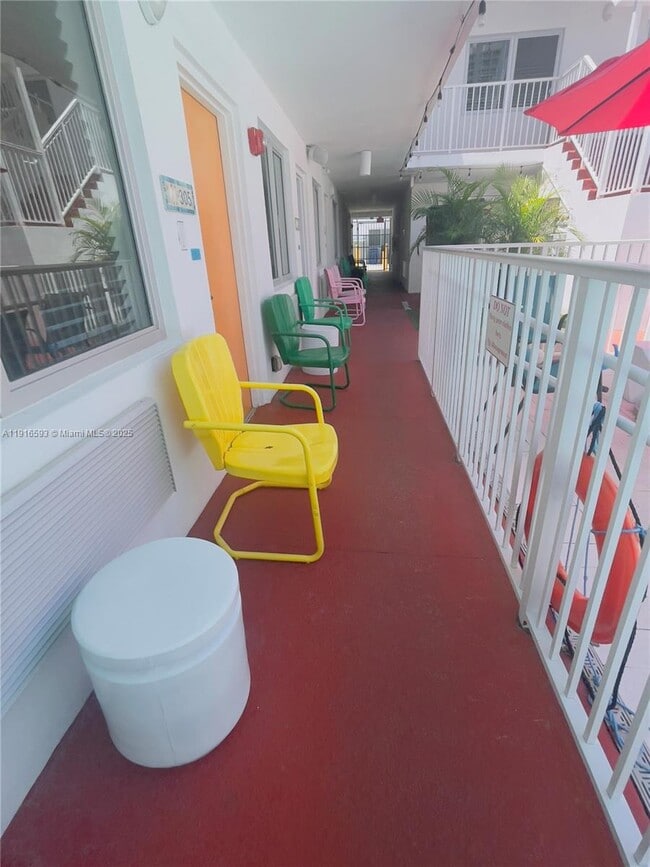 Foto del edificio - 7310 Harding Ave