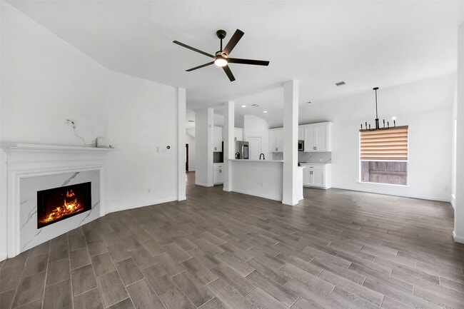Building Photo - 13021 Castlewind Ln