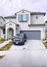 Building Photo - 3121 E Yosemite Dr