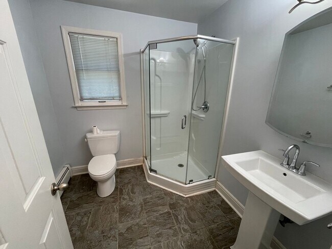 Foto del edificio - Charming House on Fontaine Ave