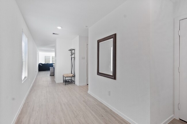 Building Photo - 21015 Newberry Grv Ln