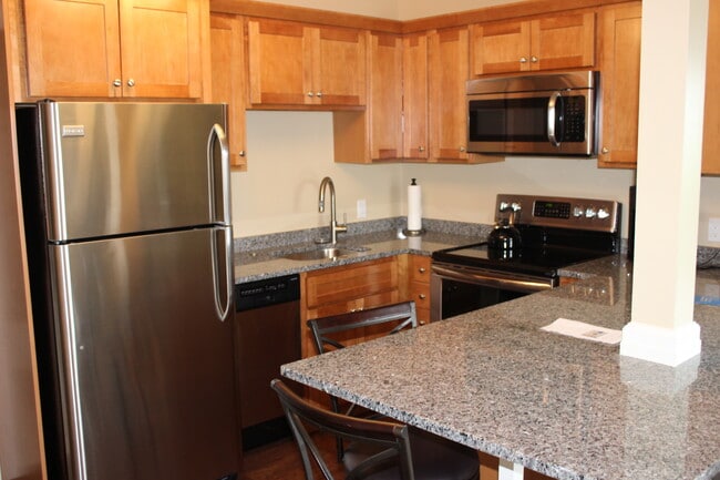 Building Photo - 75 Treetop Cir