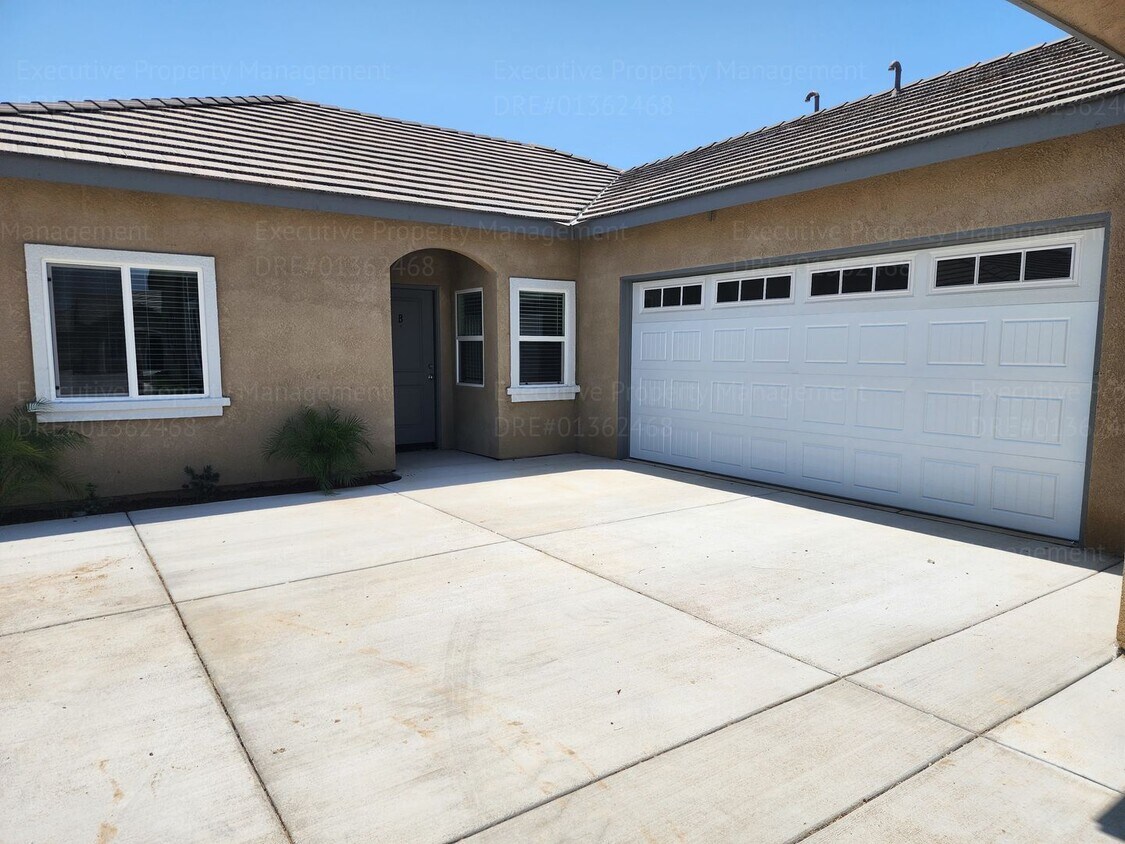 Primary Photo - 8603 Grandy St