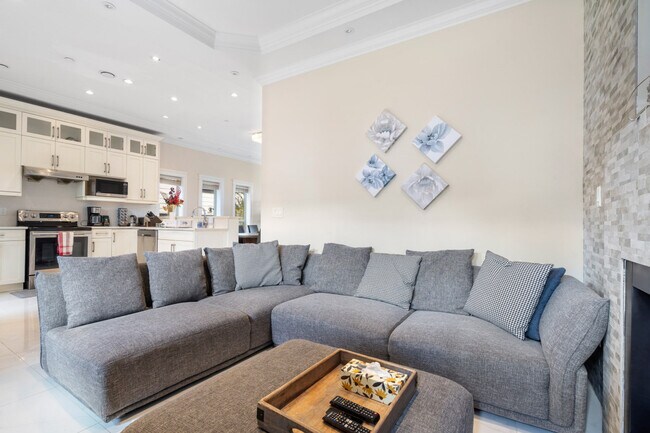 Building Photo - 3374 Church St