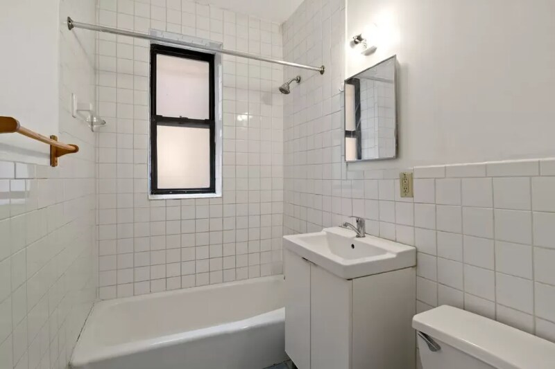 Primary Photo - 403 Avenue C