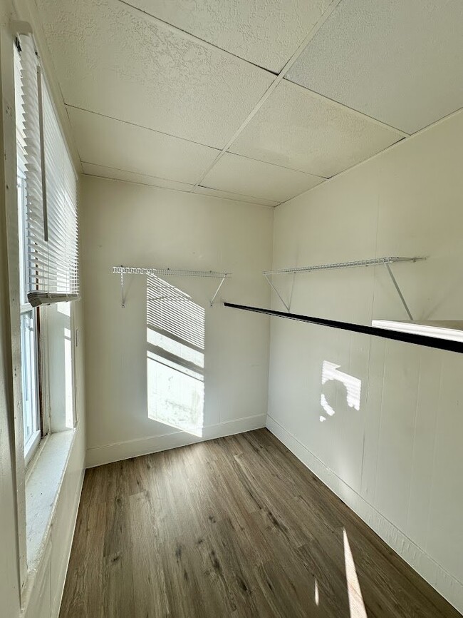 Foto del edificio - 1038 6th Ave