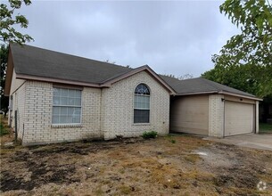 Building Photo - 3405 Caprock Cir