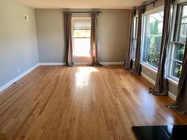 Building Photo - 2911 Wilmette Ave