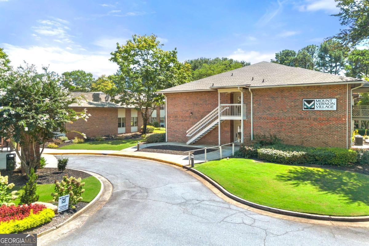 Foto principal - 475 Mount Vernon Hwy NE