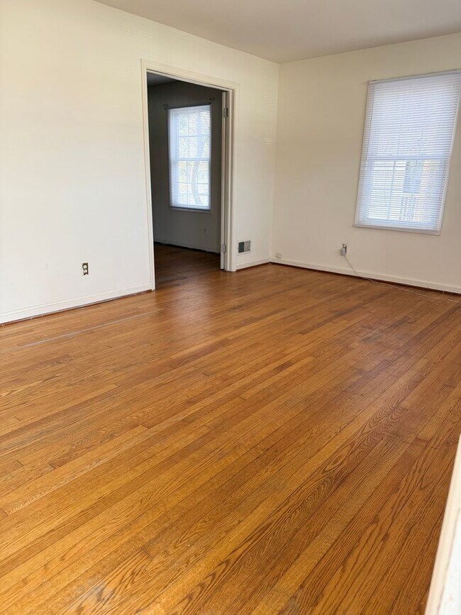 Foto del edificio - One Bed One Bath in the Heart of Fredericksburg