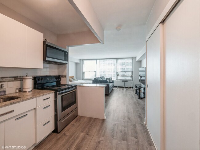 Foto del edificio - 3600 N Lake Shore Dr