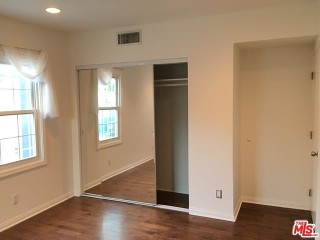 Building Photo - 1143 N Orange Dr