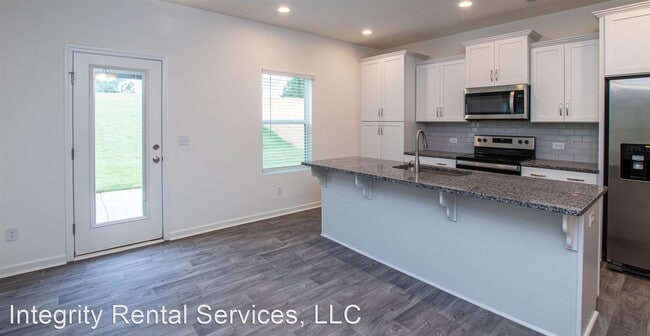 Building Photo - 4 br, 2.5 bath House - 4010 Beacon Avenue