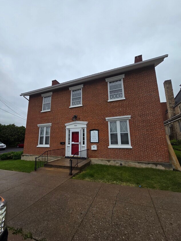 Foto principal - 806 13th St