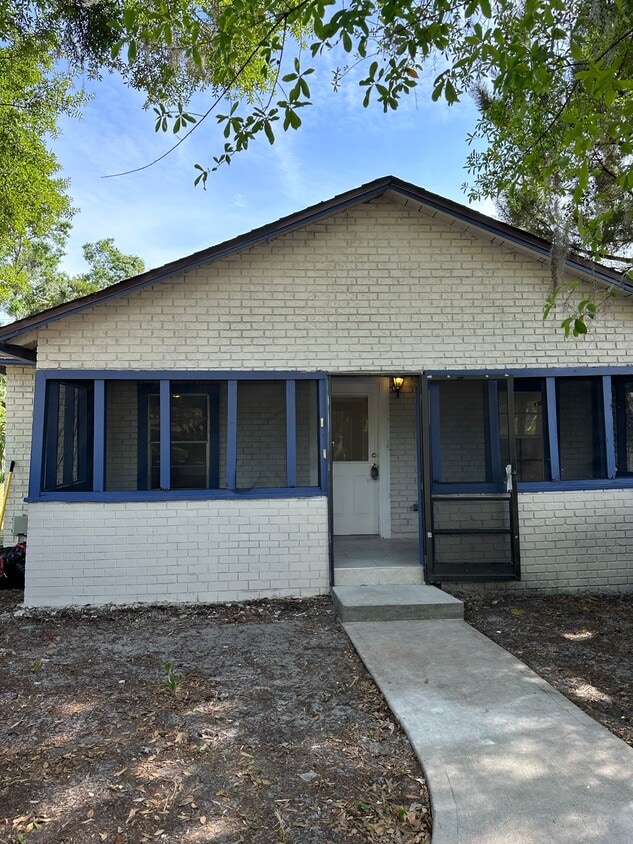 Primary Photo - 1219 W 8th St
