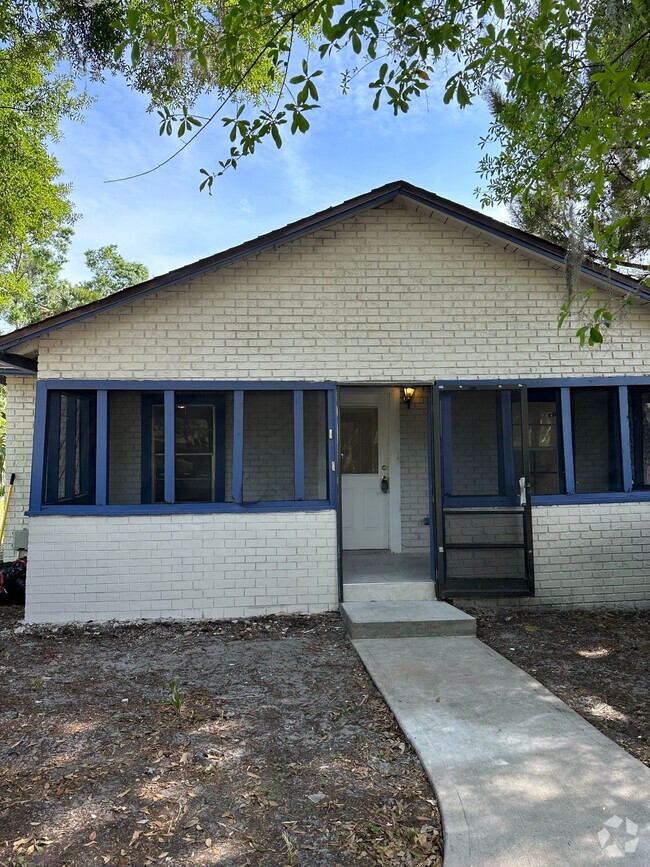 Building Photo - 1219 W 8th St