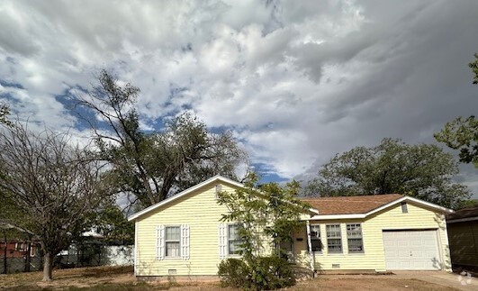 Building Photo - 1224 N Green Acres Dr
