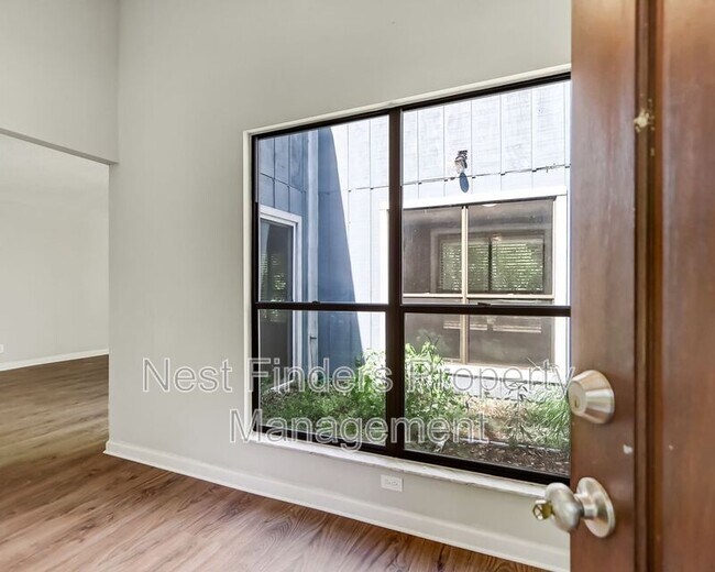 Foto del edificio - 10829 Cheatham Trail