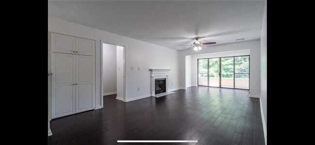 Building Photo - 25203 Plantation Dr NE