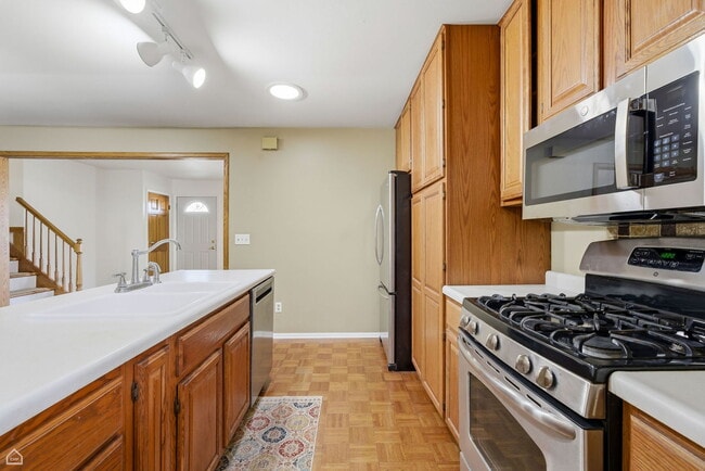 Building Photo - 409 Kensington Dr