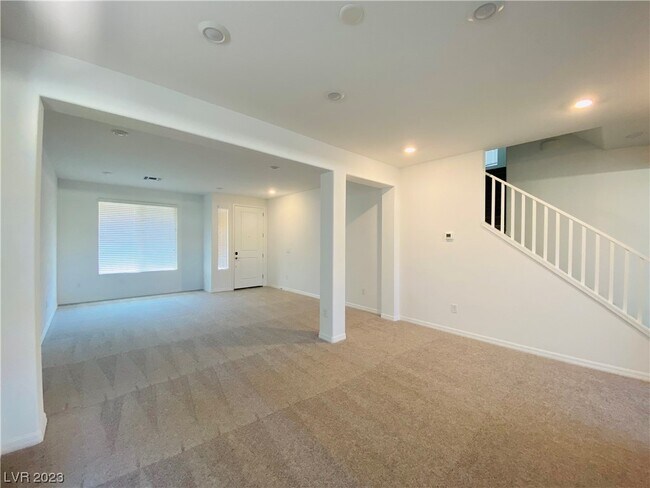 Building Photo - 650 Steep Cyn Ave