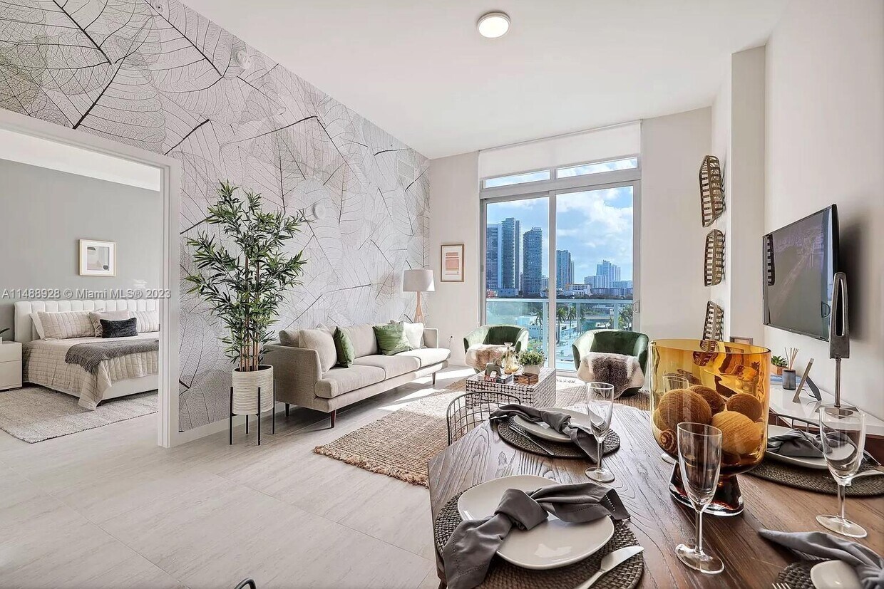 Primary Photo - 3900 Biscayne Blvd