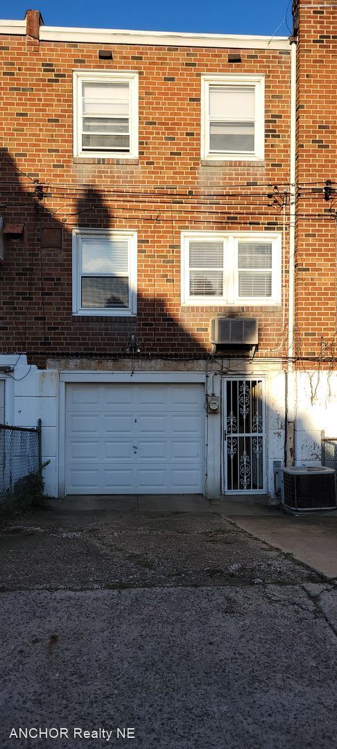 Building Photo - 3 br, 1 bath House - 4828 Deveraux Ave.