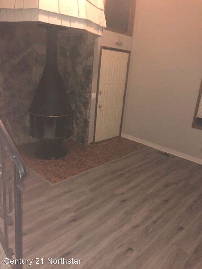 Foto del edificio - 2 br, 1.5 bath House - 717 S Maple St