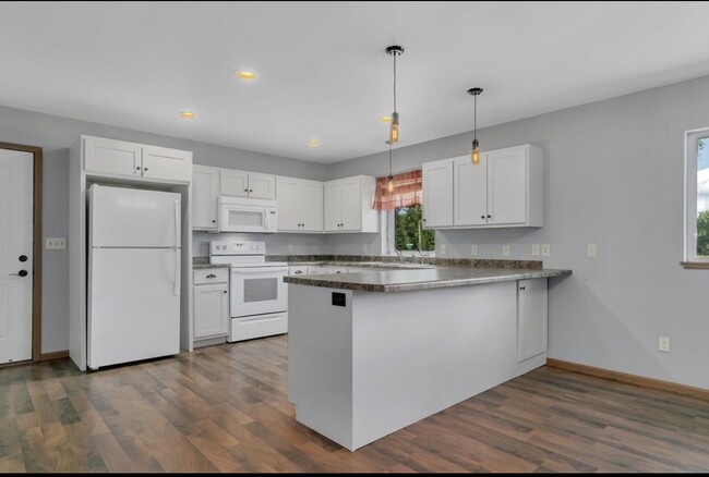 Foto del edificio - 702 3rd Ave SE