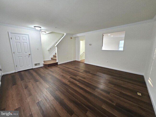 Foto del edificio - 261 Thomas Harmon Dr