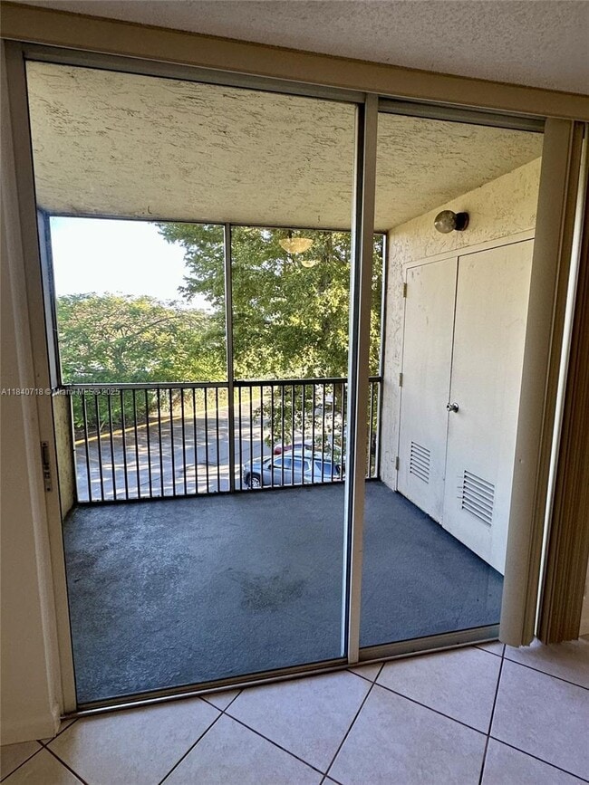 Building Photo - 8363 Lake Dr