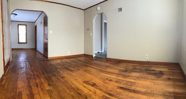 Building Photo - 2-Bed House in Reinbeck