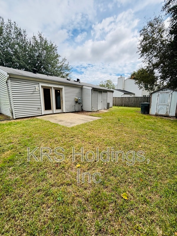Building Photo - 1505 Peabody Dr