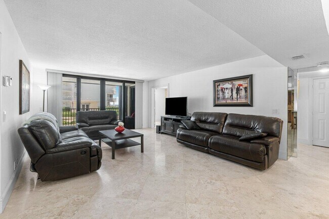 Foto del edificio - 3610 S Ocean Blvd