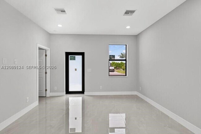 Foto del edificio - 631 Summit Ave S