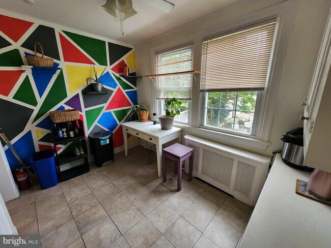 Foto del edificio - 1126 N Bancroft Pkwy