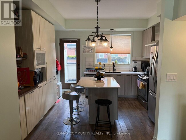 Building Photo - 46 Sarah Jackson Cres