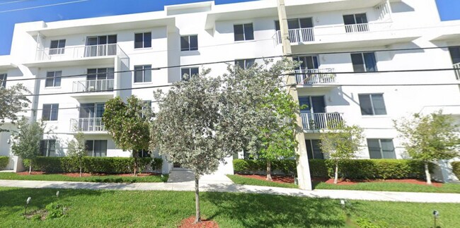 Foto del edificio - 2651 NE 212th Ter