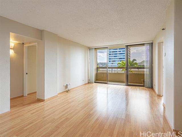 Foto del edificio - 2499 Kapiolani Blvd