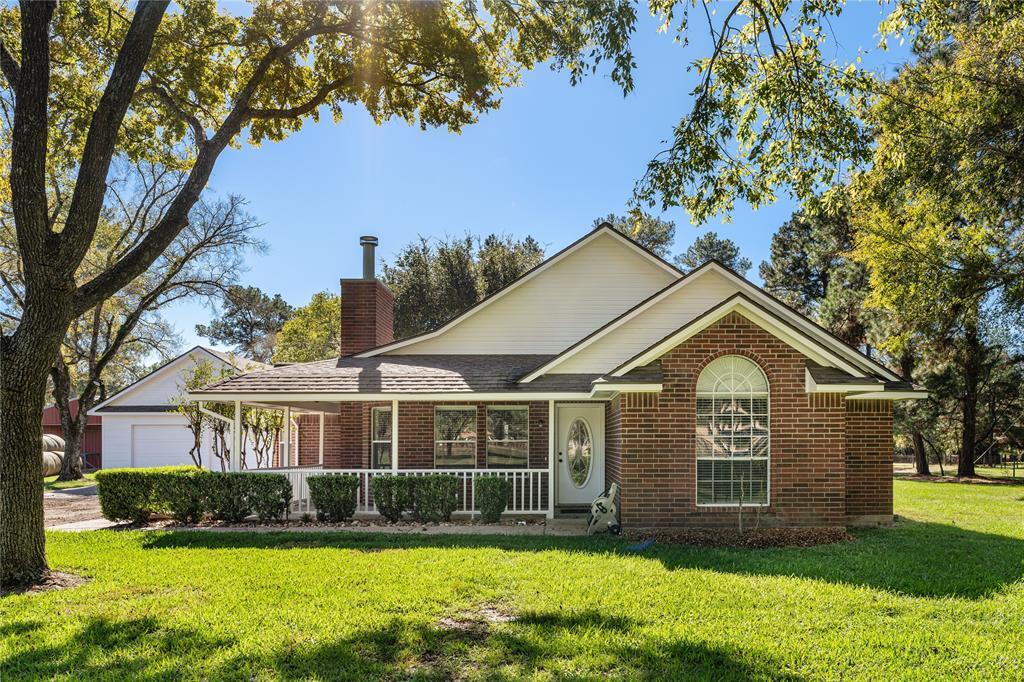 Foto principal - 25717 Lakeside Dr