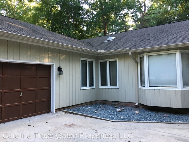 Foto del edificio - 3 br, 2 bath House - 5055 Bluebird Drive