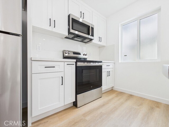 Foto del edificio - 748 Newport Ave