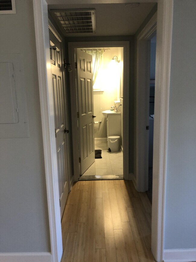 Foto del edificio - 5041 1st St NW