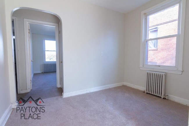 Foto del edificio - 77 Forrester St SW #1