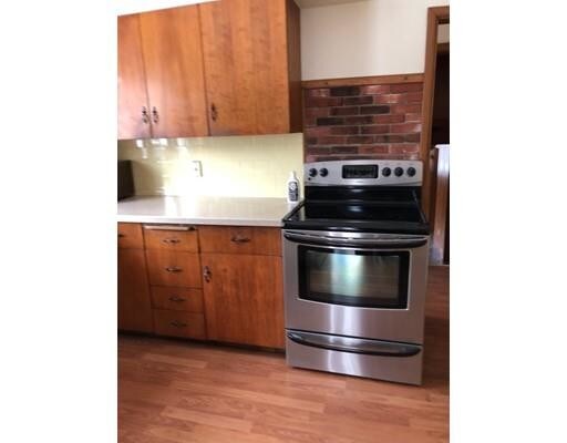 Foto del edificio - 88 Degaris Ave