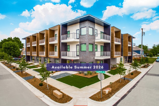 Photo - 2720 W Devitt St (Fort Worth, TX) Townhome