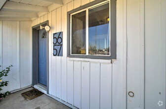 Building Photo - 5657 N 39th Ave